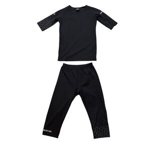 Ladies Body 20 Two Piece‎ Activewear Set Top and Cropped Leggings Both Small